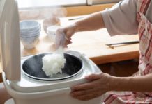 米別洗太乾淨 日大廠曝3常見NG洗法:甜味都沒了